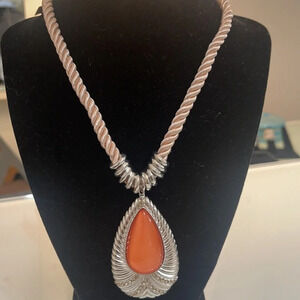 3x$25 ❤️ New York & Co Necklace ❤️